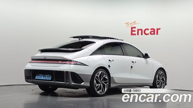 Hyundai Ioniq 6 Long Range Exclusive + 2023 — фото 2