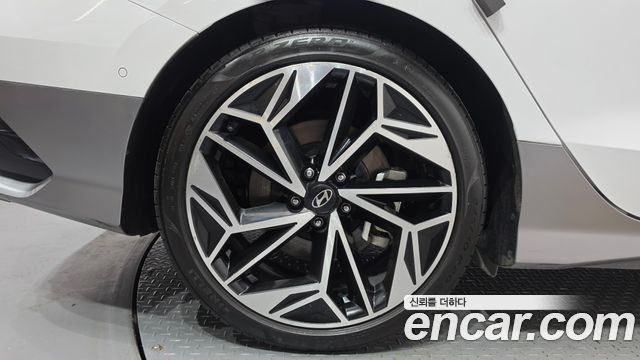 Hyundai Ioniq 6 Long Range Exclusive + 2023 — фото 5