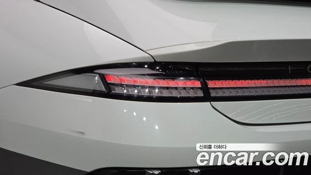 Hyundai Ioniq 6 Long Range Exclusive + 2023 — фото 23