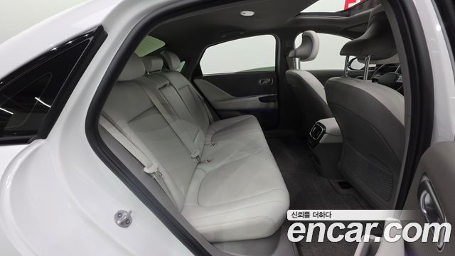 Hyundai Ioniq 6 Long Range Exclusive + 2023 — фото 33
