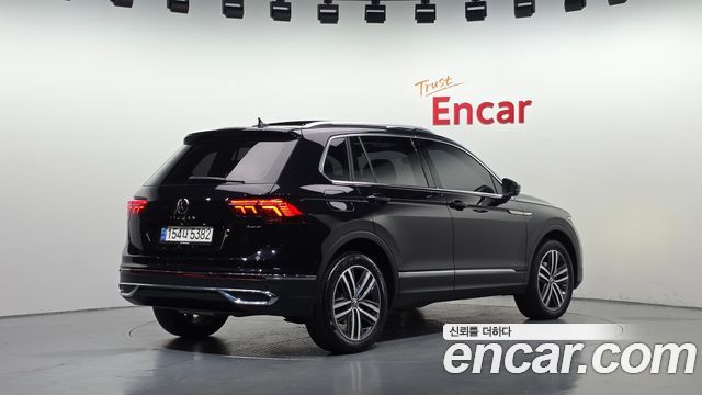 Volkswagen Tiguan (II) 2.0 TDI 4Motion Prestige 2023 — фото 2