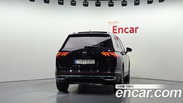 Volkswagen Tiguan (II) 2.0 TDI 4Motion Prestige 2023 — фото 4
