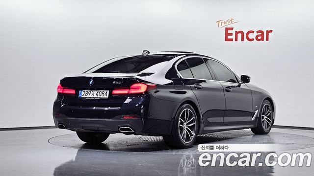 BMW 5 Series (G30) 520i M Sport 2022 — фото 2