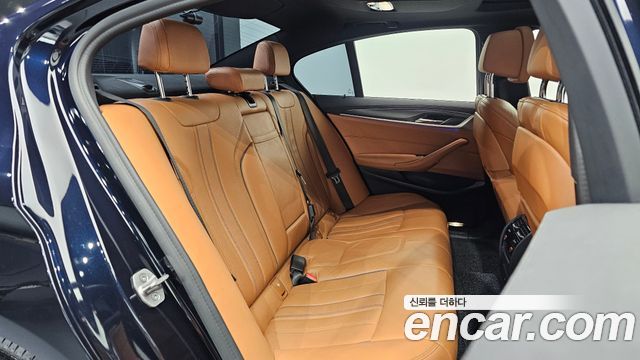 BMW 5 Series (G30) 520i M Sport 2022 — фото 11