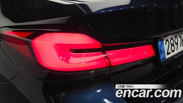 BMW 5 Series (G30) 520i M Sport 2022 — фото 23