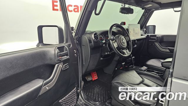 Jeep Wrangler (JK) 3.6 Sport 2Door 2017 — фото 10