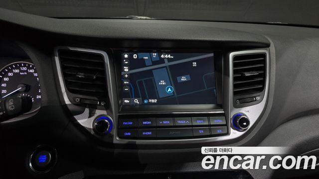 Hyundai Tucson Diesel 2.0 2WD Modern 2017 — фото 16
