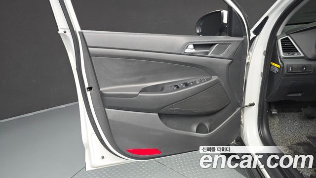 Hyundai Tucson Diesel 2.0 2WD Modern 2017 — фото 24