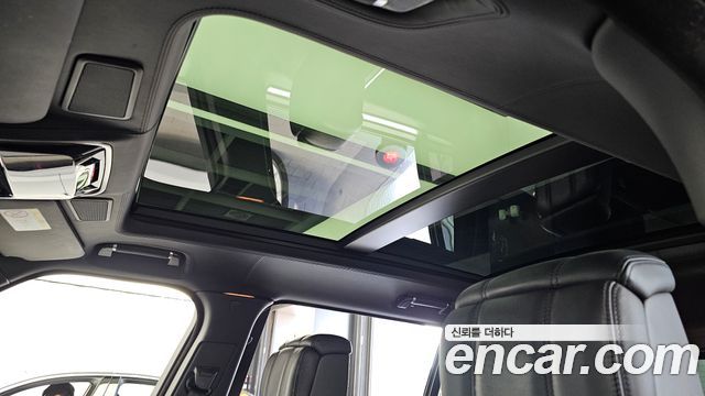 Land Rover Range Rover (IV) 4.4 SDV8 AB LWB DIESEL 2019 — фото 19