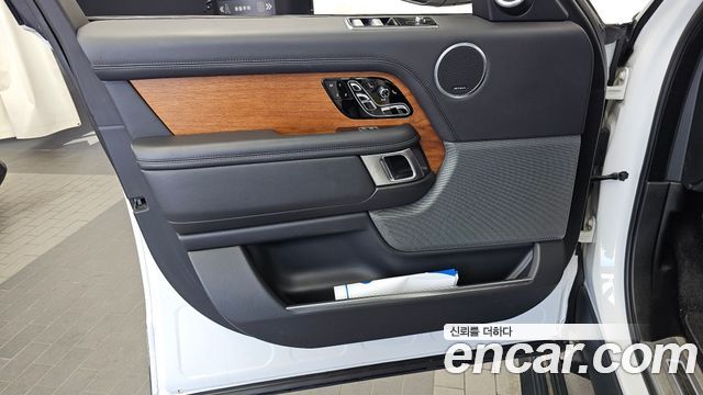 Land Rover Range Rover (IV) 4.4 SDV8 AB LWB DIESEL 2019 — фото 24