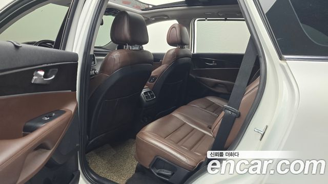 Kia Sorento Diesel 2.0 2WD Noblesse Special 2016 — фото 11