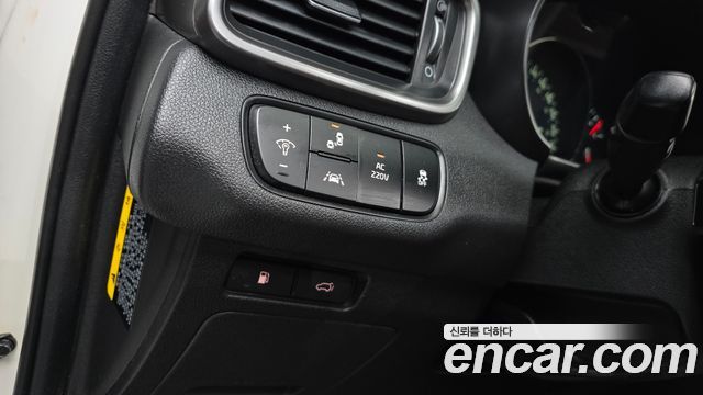Kia Sorento Diesel 2.0 2WD Noblesse Special 2016 — фото 16