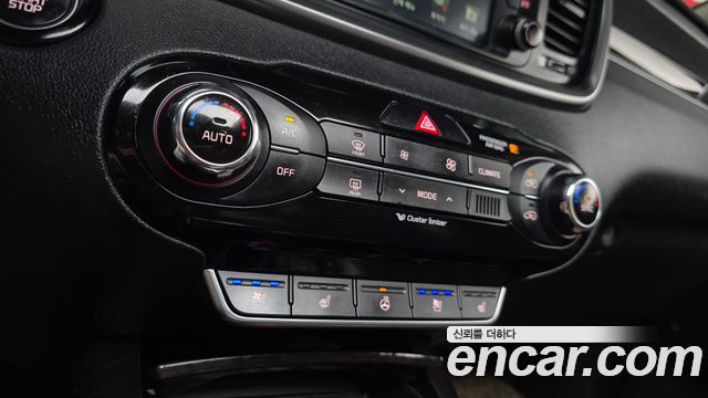 Kia Sorento Diesel 2.0 2WD Noblesse Special 2016 — фото 29