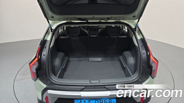 Kia EV3 Standard 2WD Air 2025 — фото 16