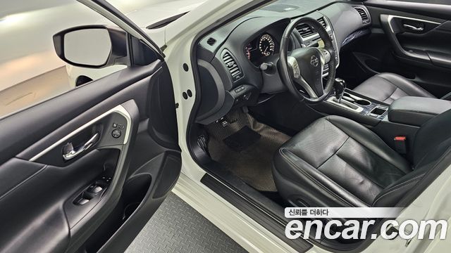 Nissan Altima 2.5 L33 2017 — фото 10