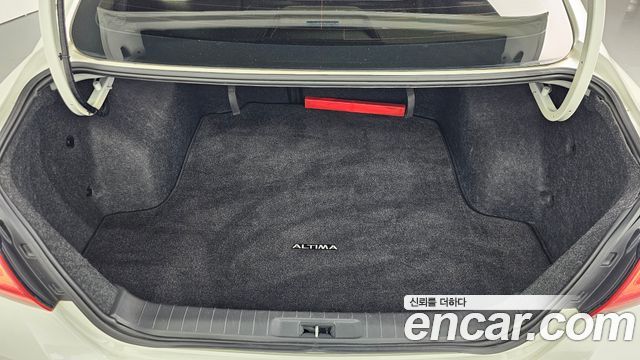 Nissan Altima 2.5 L33 2017 — фото 18