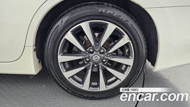 Nissan Altima 2.5 L33 2017 — фото 21