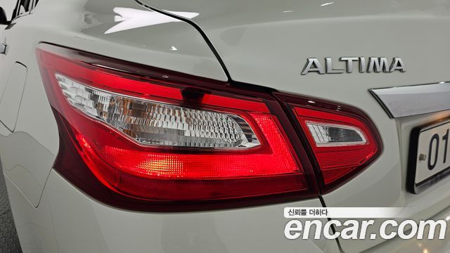Nissan Altima 2.5 L33 2017 — фото 23