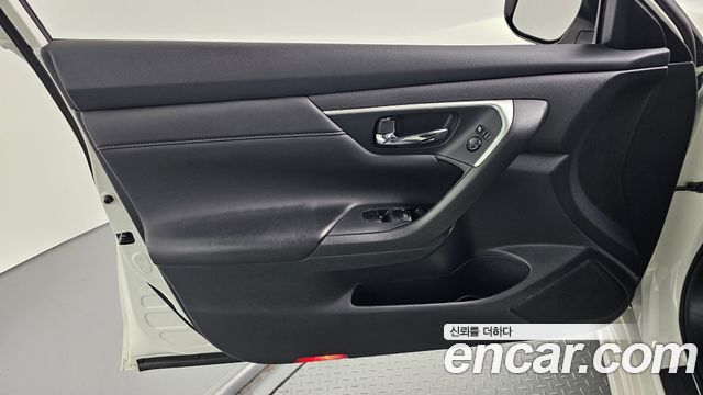 Nissan Altima 2.5 L33 2017 — фото 24