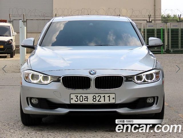 BMW 3 Series (F30) 320i