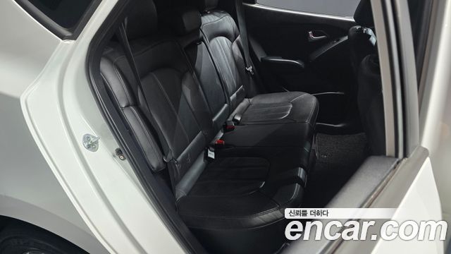 Hyundai Tucson ix Diesel(e-VGT) 2WD Smart special 2014 — фото 11