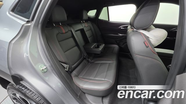 Chevrolet Trax Crossover 1.2 RS 2024 — фото 31