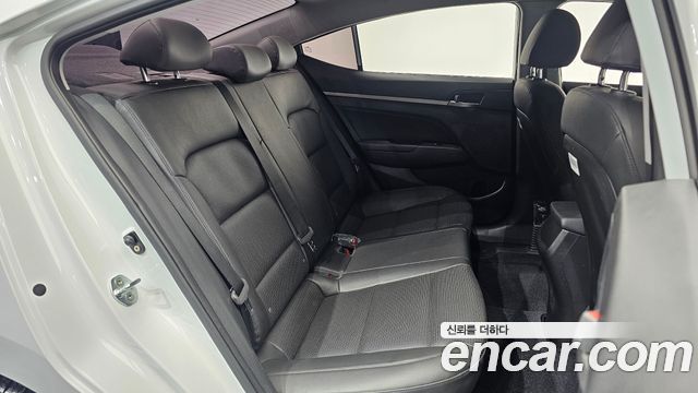 Hyundai Avante (AD) 1.6 GDI Value Plus 2018 — фото 11