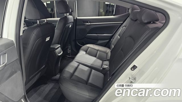Hyundai Avante (AD) 1.6 GDI Value Plus 2018 — фото 12