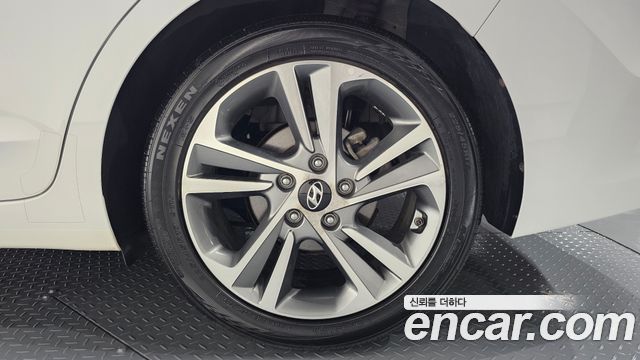 Hyundai Avante (AD) 1.6 GDI Value Plus 2018 — фото 21