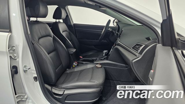 Hyundai Avante (AD) 1.6 GDI Value Plus 2018 — фото 26