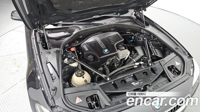 BMW 5 Series (F10) 528i xDrive Luxury 2015 — фото 6