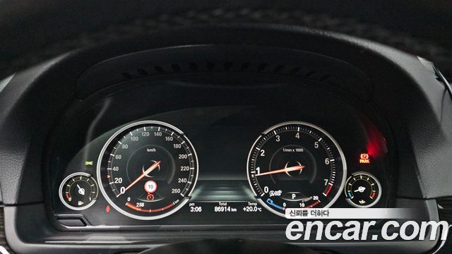 BMW 5 Series (F10) 528i xDrive Luxury 2015 — фото 8