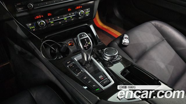 BMW 5 Series (F10) 528i xDrive Luxury 2015 — фото 9
