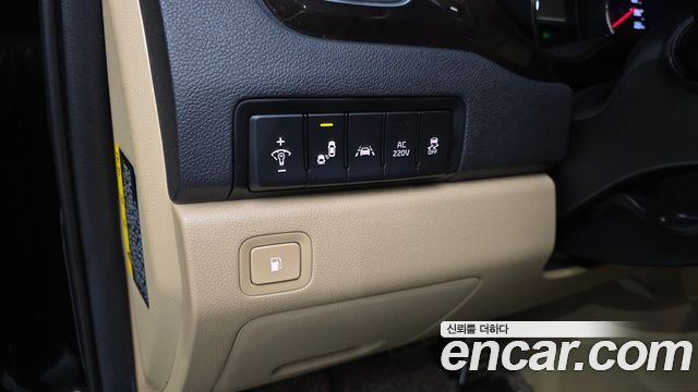 Kia Carnival 9-Seater Noblesse Special 2020 — фото 16