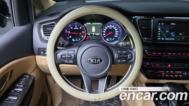 Kia Carnival 9-Seater Noblesse Special 2020 — фото 17