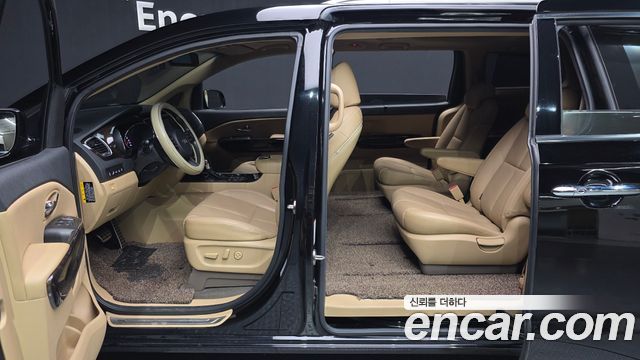 Kia Carnival 9-Seater Noblesse Special 2020 — фото 20