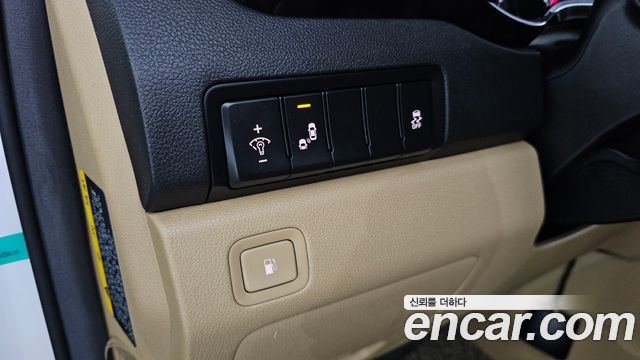 Kia Carnival 9-seater Prestige 2018 — фото 16