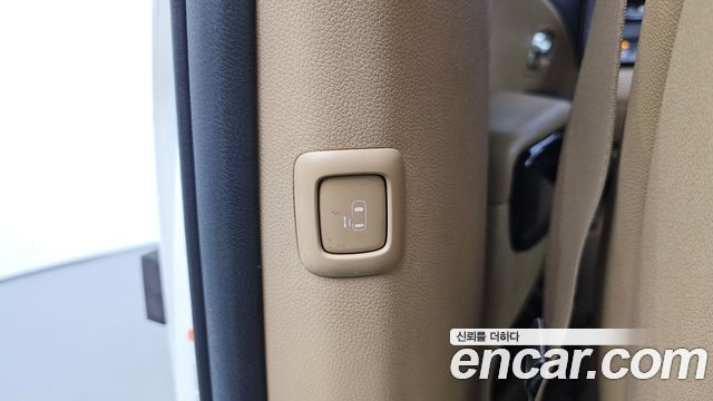 Kia Carnival 9-seater Prestige 2018 — фото 17