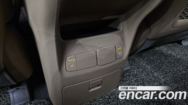 Kia Carnival 9-seater Prestige 2018 — фото 18