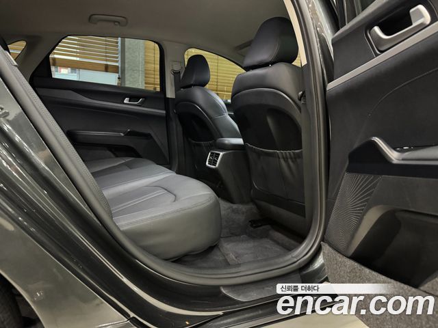 Kia K5 (III) 2.0 LPI Prestige 2020 — фото 19