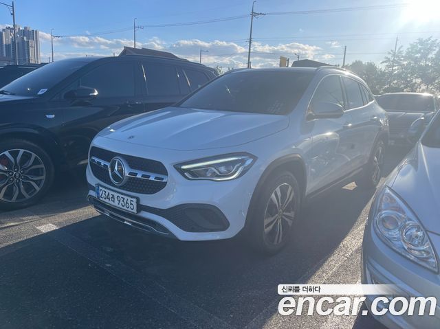 Mercedes-Benz GLA-Class (H247) GLA220