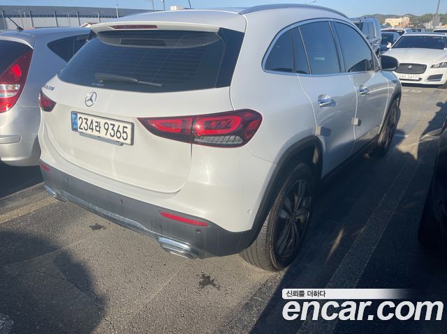 Mercedes-Benz GLA-Class (H247) GLA220 2021 — фото 2