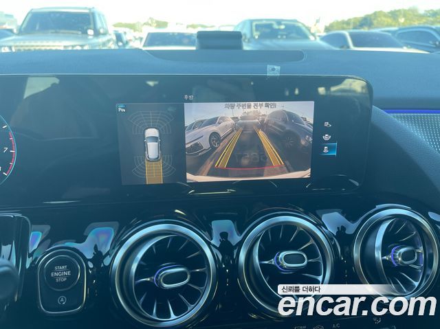 Mercedes-Benz GLA-Class (H247) GLA220 2021 — фото 10