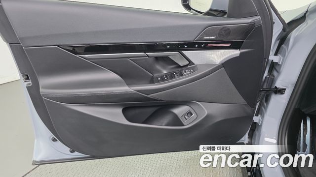 BMW 5 Series (G60) 520i M Sport 2024 — фото 24