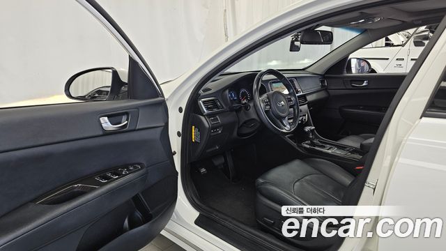 Kia K5 (II) 2.0 MX Prestige 2016 — фото 10