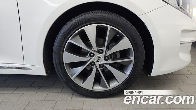 Kia K5 (II) 2.0 MX Prestige 2016 — фото 21