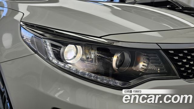 Kia K5 (II) 2.0 MX Prestige 2016 — фото 22