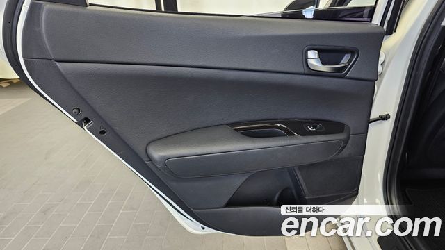 Kia K5 (II) 2.0 MX Prestige 2016 — фото 25