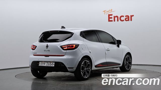 Renault Korea Clio Intens Panoramic 2019 — фото 2