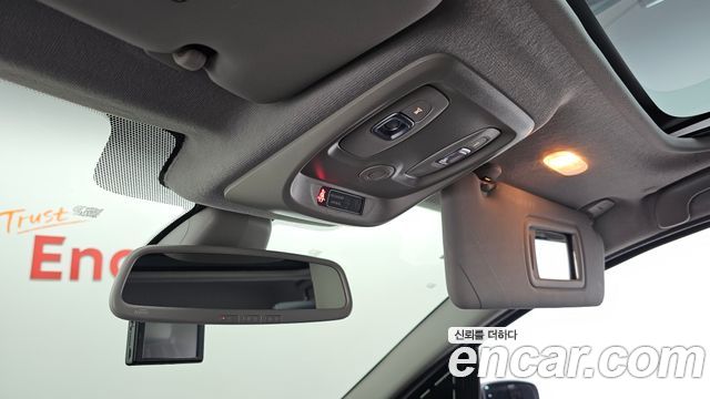 Renault Korea Clio Intens Panoramic 2019 — фото 17
